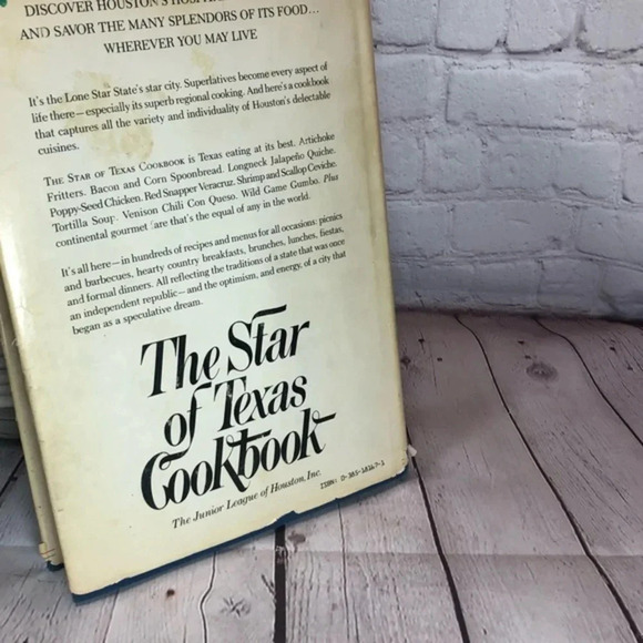 Vintage 1983 THE STAR OF TEXAS THE JUNIOR LEAGUE of HOUSTON cookbook - Picture 3 of 10